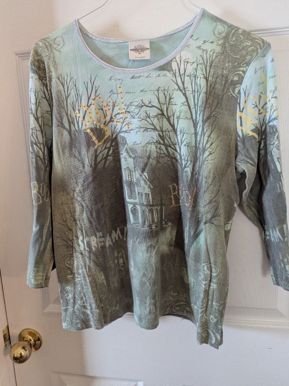 Women's Halloween shirt with house/Boo, size XXL, $9.